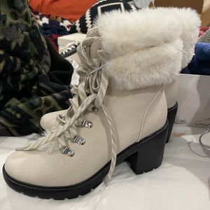 Size 8 ladies cream boots